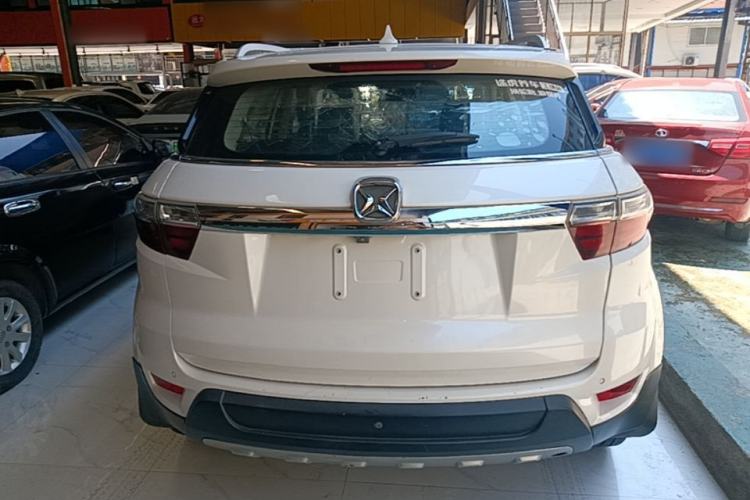 Used JMC Yusheng S330 2016 1.5L GTDi Automatic Two-Wheel Drive Prestige Edition Rear
