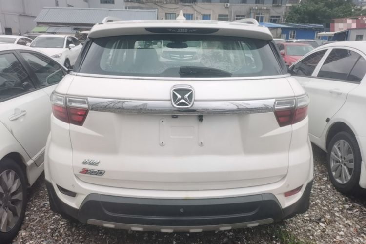 Used JMC Yusheng S330 2016 1.5L GTDi Automatic Two-Wheel Drive Flagship Edition Rear