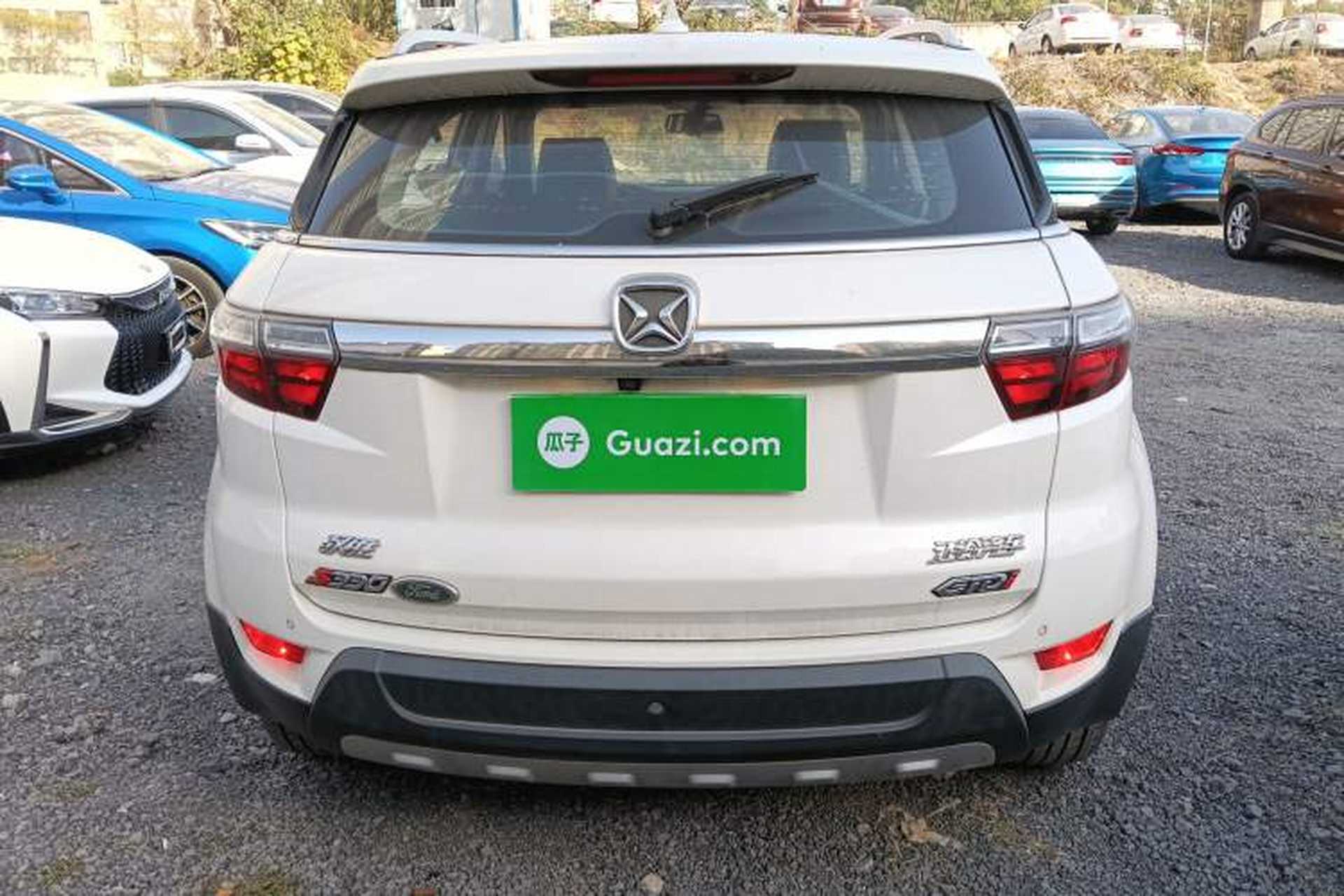 Used JMC Yusheng S330 2016 1.5L GTDi Automatic Two-Wheel Drive Fashion Edition Rear
