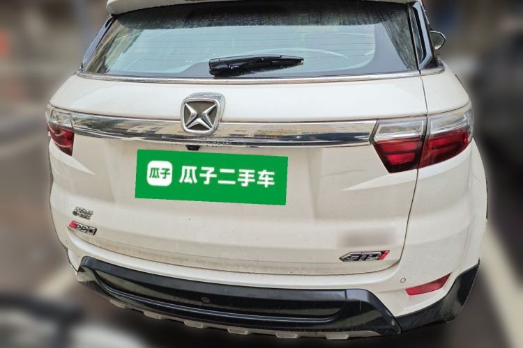 Used JMC Yusheng S330 2016 1.5L GTDi Automatic Two-Wheel Drive Prestige Edition Rear