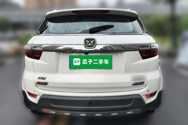 Used JMC Yusheng S330 2016 1.5L GTDi Automatic Two-Wheel Drive Fashion Edition Rear