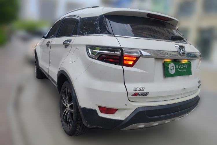 Used JMC Yusheng S330 2016 1.5L GTDi Automatic Two-Wheel Drive Flagship Edition Rear Left 45 Deg