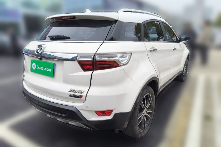 Used JMC Yusheng S330 2016 1.5L GTDi Automatic Two-Wheel Drive Flagship Edition Rear Right 45 Deg