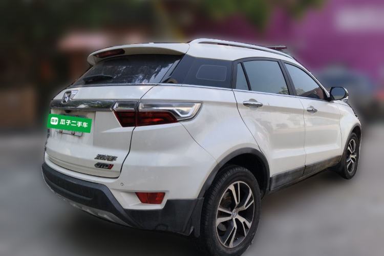 Used JMC Yusheng S330 2016 1.5L GTDi Automatic Two-Wheel Drive Comfort Edition Rear Right 45 Deg