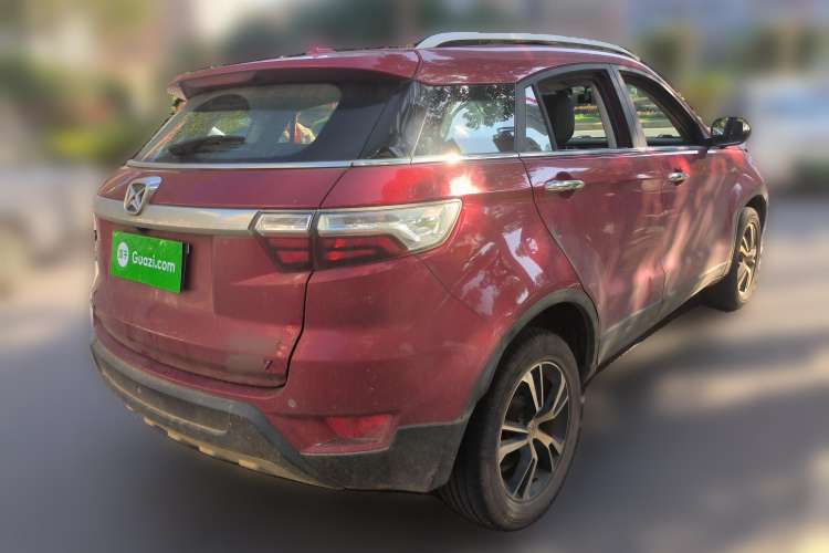 Used JMC Yusheng S330 2016 1.5L GTDi Automatic Two-Wheel Drive Prestige Edition Rear Right 45 Deg