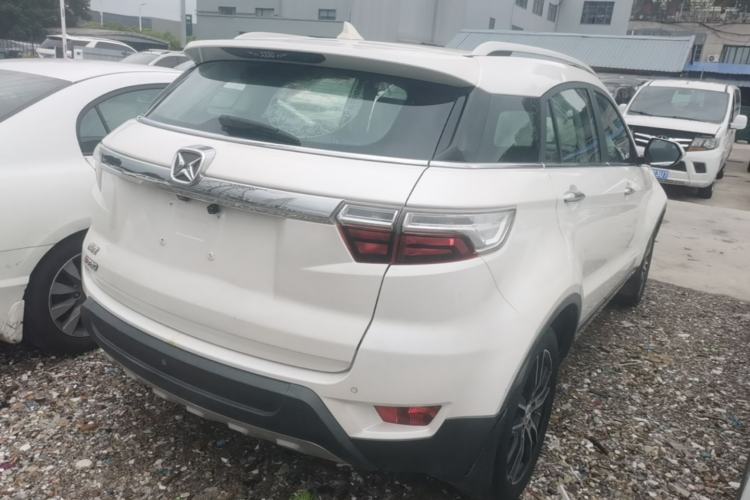 Used JMC Yusheng S330 2016 1.5L GTDi Automatic Two-Wheel Drive Flagship Edition Rear Right 45 Deg
