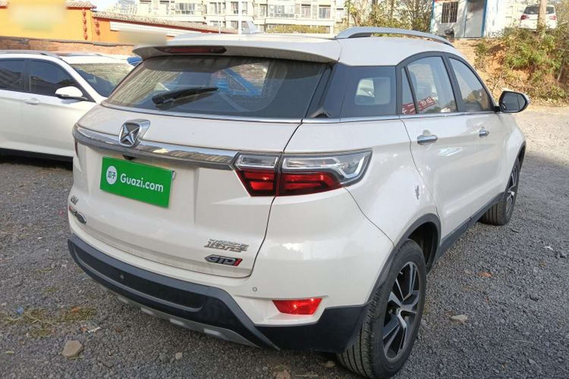 Used JMC Yusheng S330 2016 1.5L GTDi Automatic Two-Wheel Drive Fashion Edition Rear Right 45 Deg