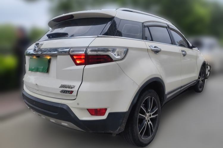 Used JMC Yusheng S330 2016 1.5L GTDi Automatic Two-Wheel Drive Flagship Edition Rear Right 45 Deg