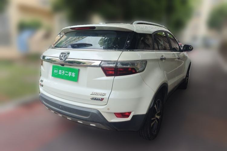 Used JMC Yusheng S330 2016 1.5L GTDi Automatic Two-Wheel Drive Prestige Edition Rear Right 45 Deg