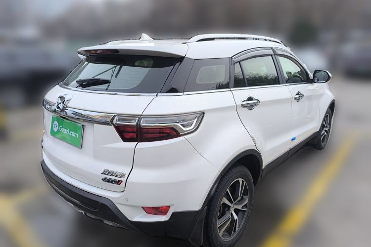 Used JMC Yusheng S330 2016 1.5L GTDi Automatic Two-Wheel Drive Prestige Edition Rear Right 45 Deg