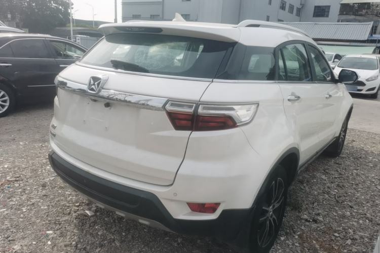 Used JMC Yusheng S330 2016 1.5L GTDi Automatic Two-Wheel Drive Flagship Edition Rear Right 45 Deg