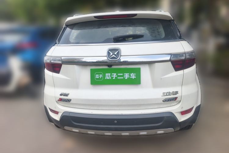 Used JMC Yusheng S330 2016 1.5L GTDi Automatic Two-Wheel Drive Prestige Edition Rear