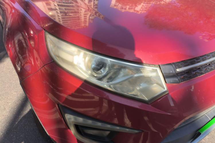 Used JMC Yusheng S330 2016 1.5L GTDi Automatic Two-Wheel Drive Prestige Edition Right Front Headlight