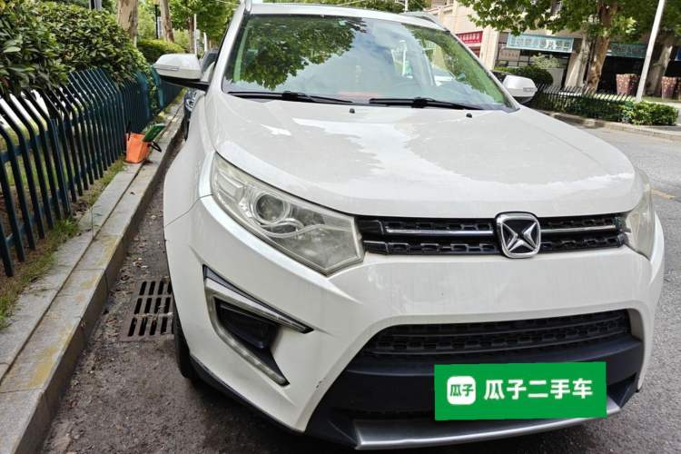 Used JMC Yusheng S330 2016 1.5L GTDi Automatic Two-Wheel Drive Fashion Edition Right Front Headlight