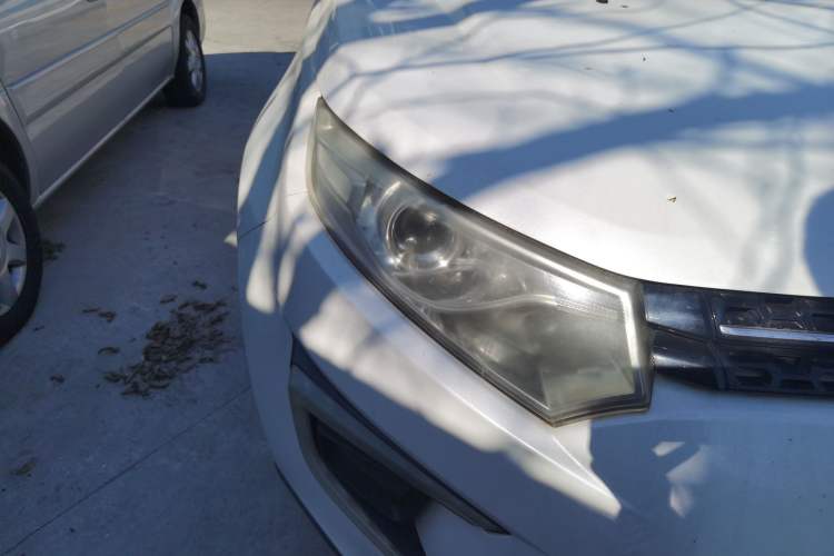Used JMC Yusheng S330 2016 1.5L GTDi Automatic Two-Wheel Drive Prestige Edition Right Front Headlight