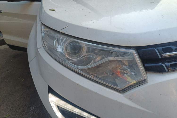 Used JMC Yusheng S330 2016 1.5L GTDi Automatic Two-Wheel Drive Fashion Edition Right Front Headlight