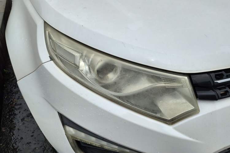 Used JMC Yusheng S330 2016 1.5L GTDi Automatic Two-Wheel Drive Prestige Edition Right Front Headlight