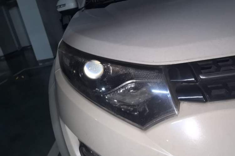 Used JMC Yusheng S330 2016 1.5L GTDi Automatic Two-Wheel Drive Comfort Edition Right Front Headlight