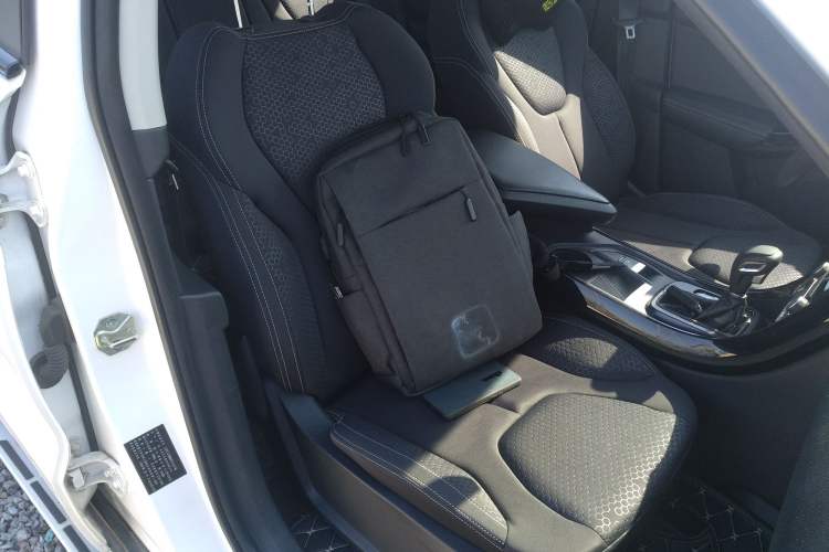 Used JMC Yusheng S330 2016 1.5L GTDi Automatic Two-Wheel Drive Comfort Edition Right Front Seat