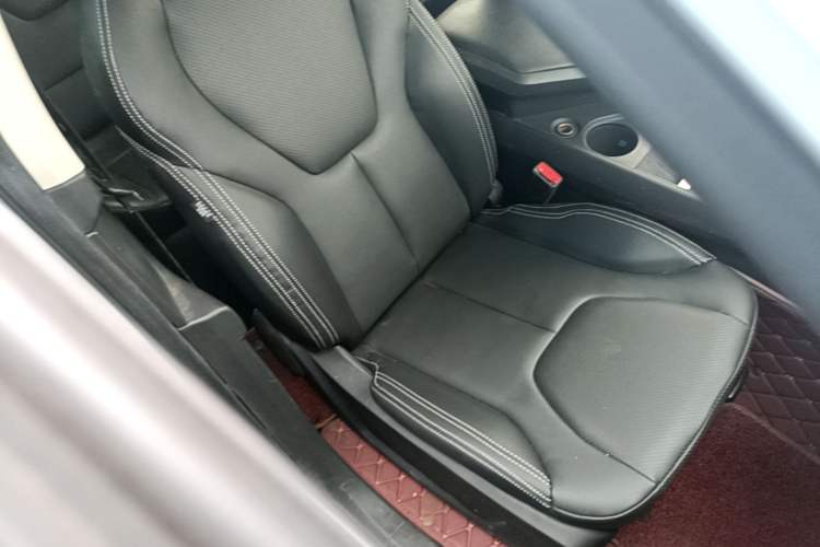 Used JMC Yusheng S330 2016 1.5L GTDi Automatic Two-Wheel Drive Fashion Edition Right Front Seat