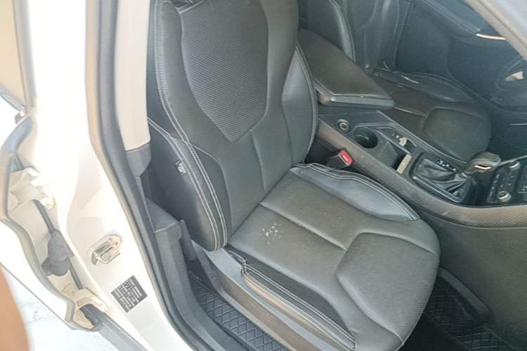 Used JMC Yusheng S330 2016 1.5L GTDi Automatic Two-Wheel Drive Prestige Edition Right Front Seat