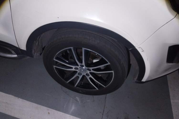 Used JMC Yusheng S330 2016 1.5L GTDi Automatic Two-Wheel Drive Flagship Edition Right Front Wheel Hub