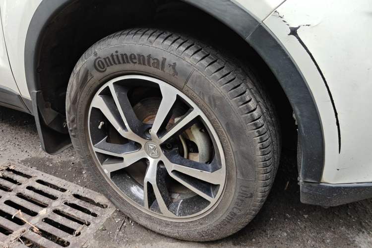 Used JMC Yusheng S330 2016 1.5L GTDi Automatic Two-Wheel Drive Fashion Edition Right Front Wheel Hub