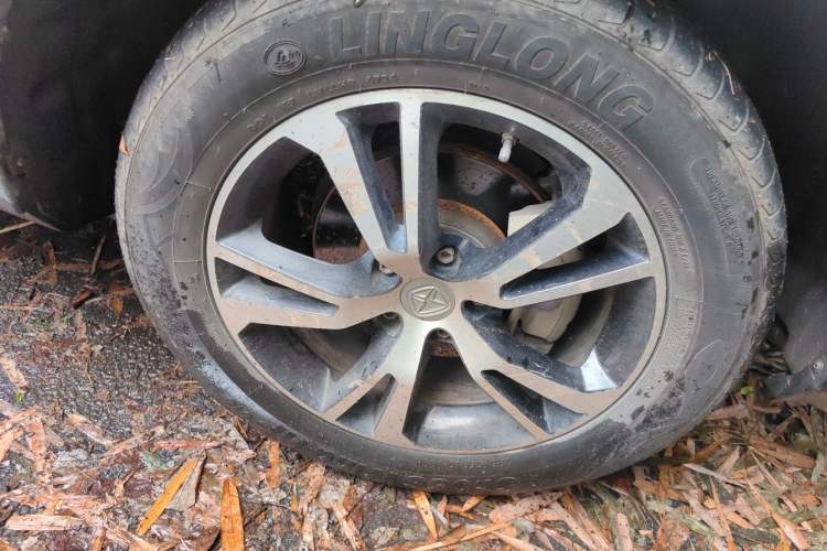 Used JMC Yusheng S330 2016 1.5L GTDi Automatic Two-Wheel Drive Prestige Edition Right Front Wheel Hub