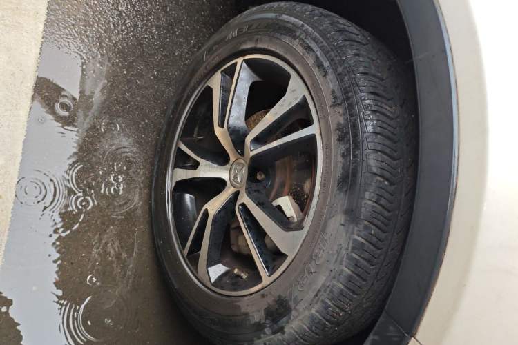 Used JMC Yusheng S330 2016 1.5L GTDi Automatic Two-Wheel Drive Prestige Edition Right Front Wheel Hub