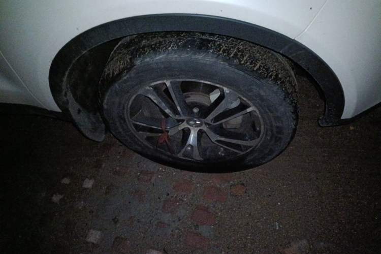 Used JMC Yusheng S330 2016 1.5L GTDi Automatic Two-Wheel Drive Prestige Edition Right Front Wheel Hub