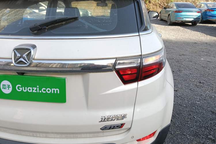 Used JMC Yusheng S330 2016 1.5L GTDi Automatic Two-Wheel Drive Fashion Edition Right Rear Taillight