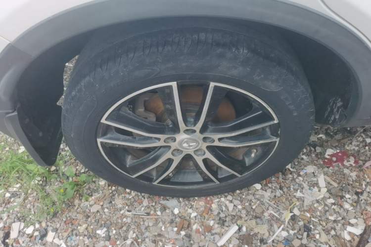 Used JMC Yusheng S330 2016 1.5L GTDi Automatic Two-Wheel Drive Flagship Edition Right Rear Wheel Hub