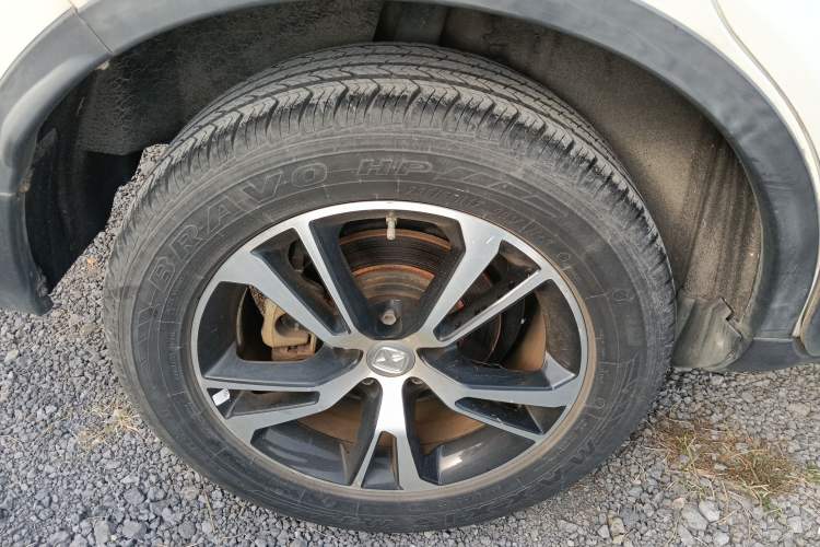 Used JMC Yusheng S330 2016 1.5L GTDi Automatic Two-Wheel Drive Fashion Edition Right Rear Wheel Hub