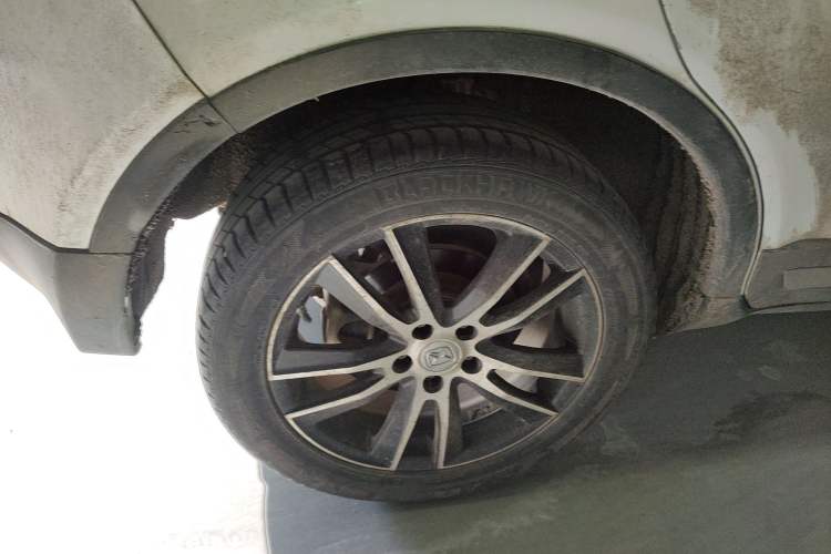 Used JMC Yusheng S330 2016 1.5L GTDi Automatic Two-Wheel Drive Flagship Edition Right Rear Wheel Hub