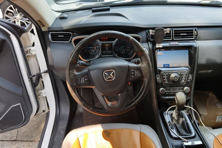 Used JMC Yusheng S330 2016 1.5L GTDi Automatic Two-Wheel Drive Comfort Edition Steering Wheel