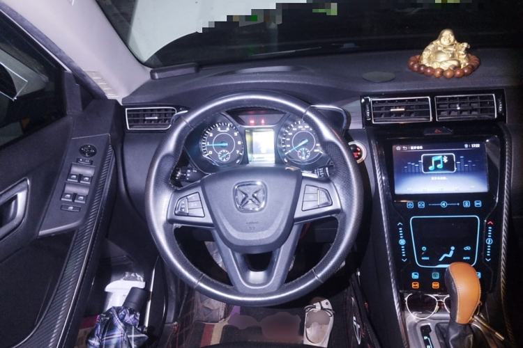 Used JMC Yusheng S330 2016 1.5L GTDi Automatic Two-Wheel Drive Flagship Edition Steering Wheel