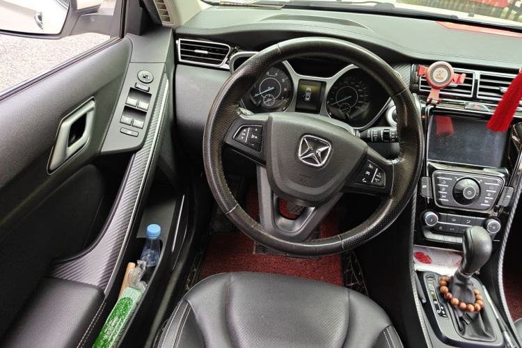 Used JMC Yusheng S330 2016 1.5L GTDi Automatic Two-Wheel Drive Fashion Edition Steering Wheel