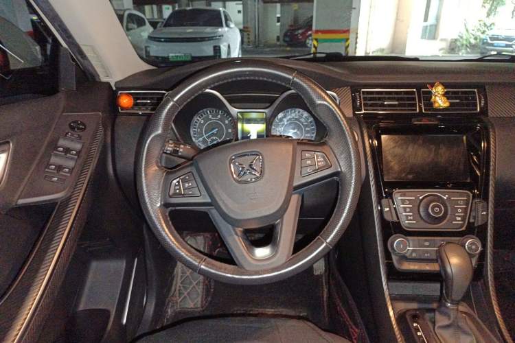 Used JMC Yusheng S330 2016 1.5L GTDi Automatic Two-Wheel Drive Prestige Edition Steering Wheel