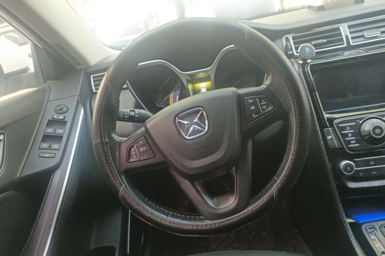 Used JMC Yusheng S330 2016 1.5L GTDi Automatic Two-Wheel Drive Prestige Edition Steering Wheel