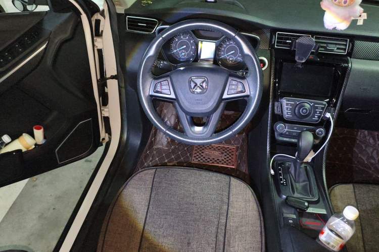 Used JMC Yusheng S330 2016 1.5L GTDi Automatic Two-Wheel Drive Prestige Edition Steering Wheel