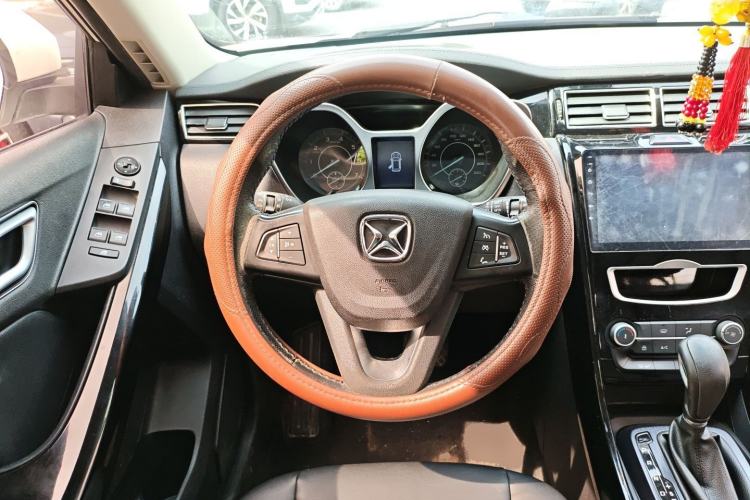 Used JMC Yusheng S330 2016 1.5L GTDi Automatic Two-Wheel Drive Comfort Edition Steering Wheel