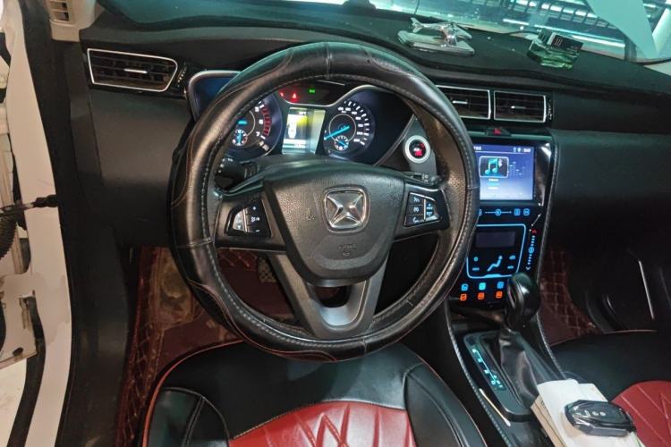 Used JMC Yusheng S330 2016 1.5L GTDi Automatic All-Wheel-Drive Flagship Edition Steering Wheel