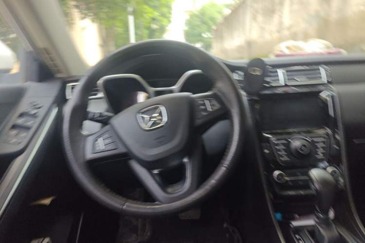 Used JMC Yusheng S330 2016 1.5L GTDi Automatic Two-Wheel Drive Prestige Edition Steering Wheel