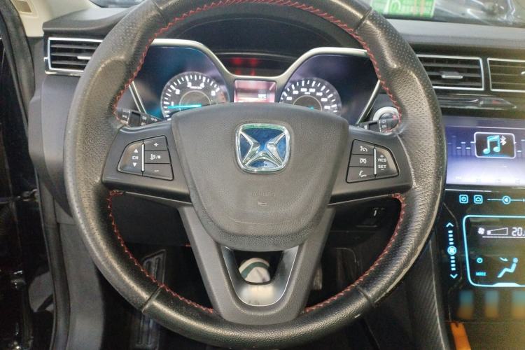 Used JMC Yusheng S330 2017 1.5L GTDi Automatic Two-Wheel Drive Midnight Edition Steering Wheel