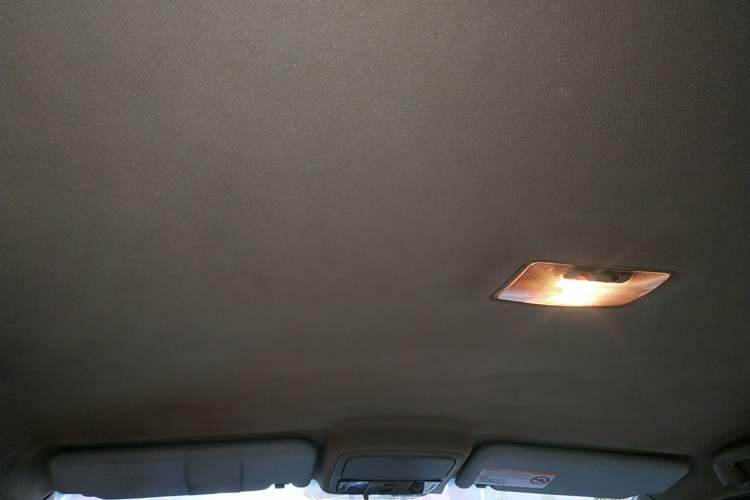 Used JMC Yusheng S350 2011 2.4T Two-Wheel-Drive Luxury 5-Seater Headliner