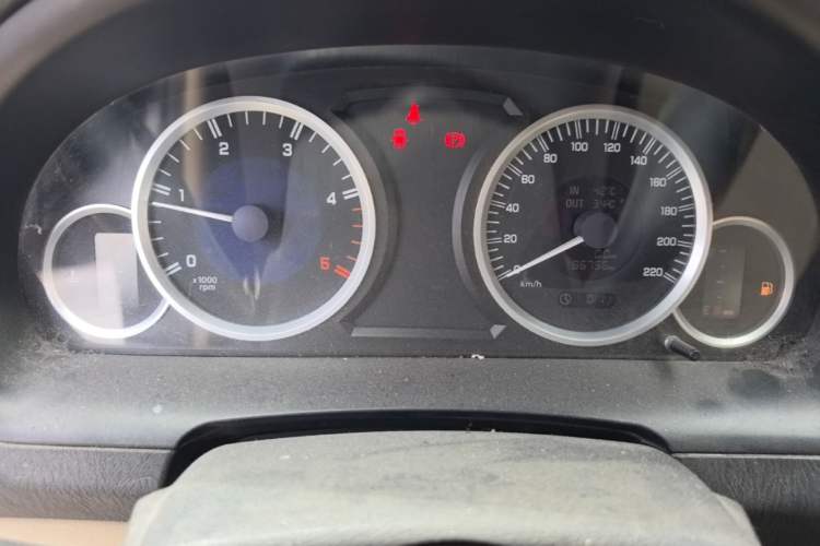Used JMC Yusheng S350 2011 2.4T Two-Wheel-Drive Luxury 5-Seater Instrument Cluster