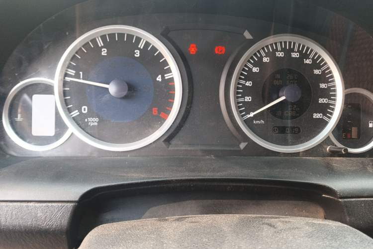Used JMC Yusheng S350 2011 2.4T Four-Wheel-Drive Ultra-Luxury 5-Seater Instrument Cluster