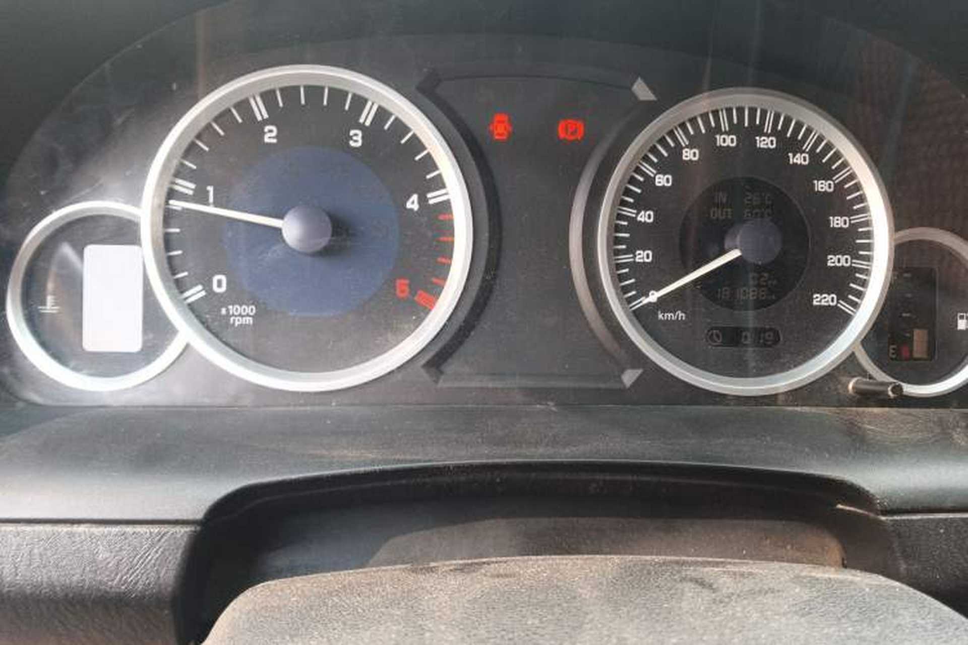 Used JMC Yusheng S350 2011 2.4T Four-Wheel-Drive Ultra-Luxury 5-Seater Instrument Cluster