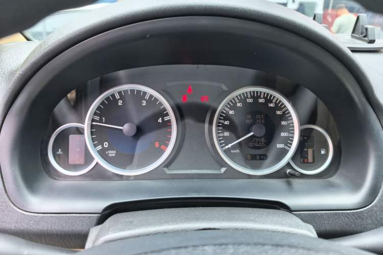 Used JMC Yusheng S350 2011 2.4T Two-Wheel-Drive Luxury 5-Seater Instrument Cluster