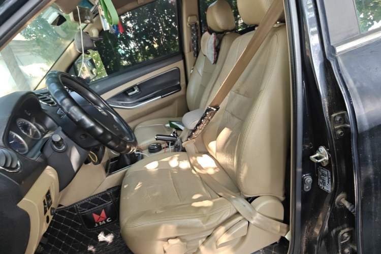 Used JMC Yusheng S350 2011 2.4T Two-Wheel-Drive Luxury 5-Seater Left Front Seat